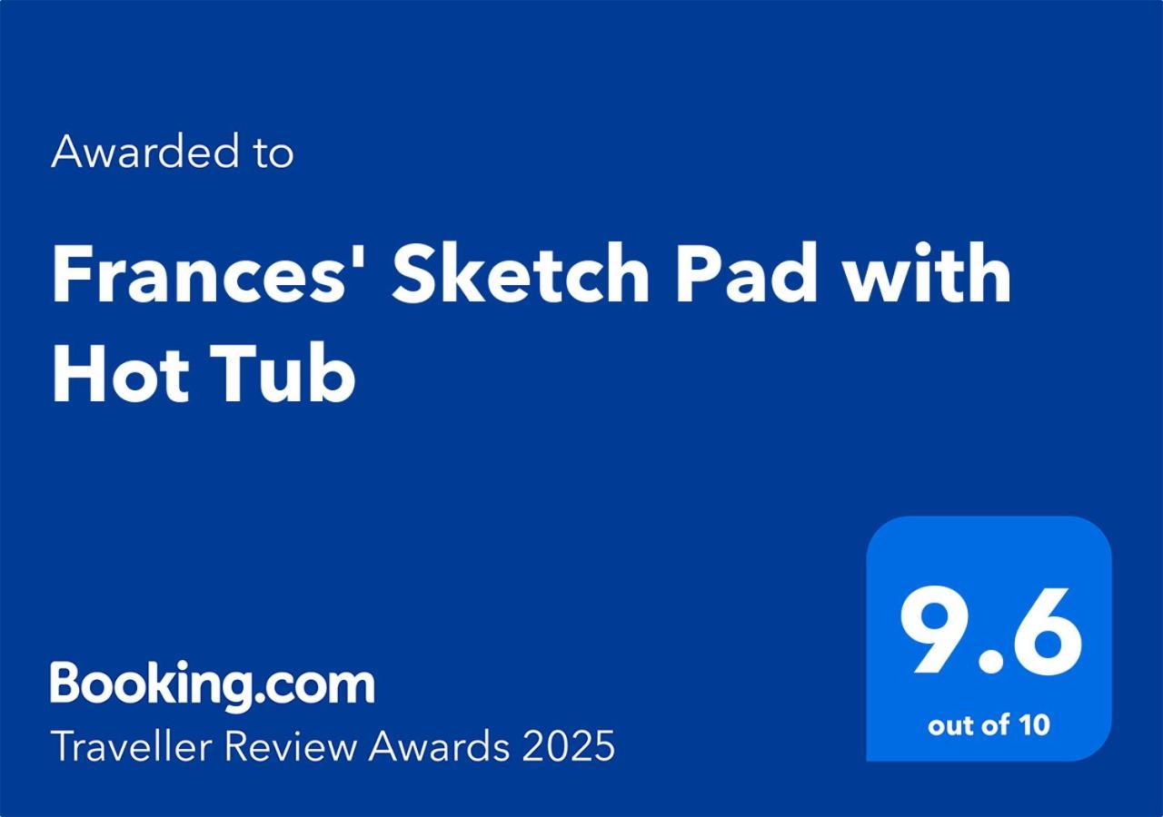 דירות פורט ויליאם Frances' Sketch Pad With Hot Tub מראה חיצוני תמונה